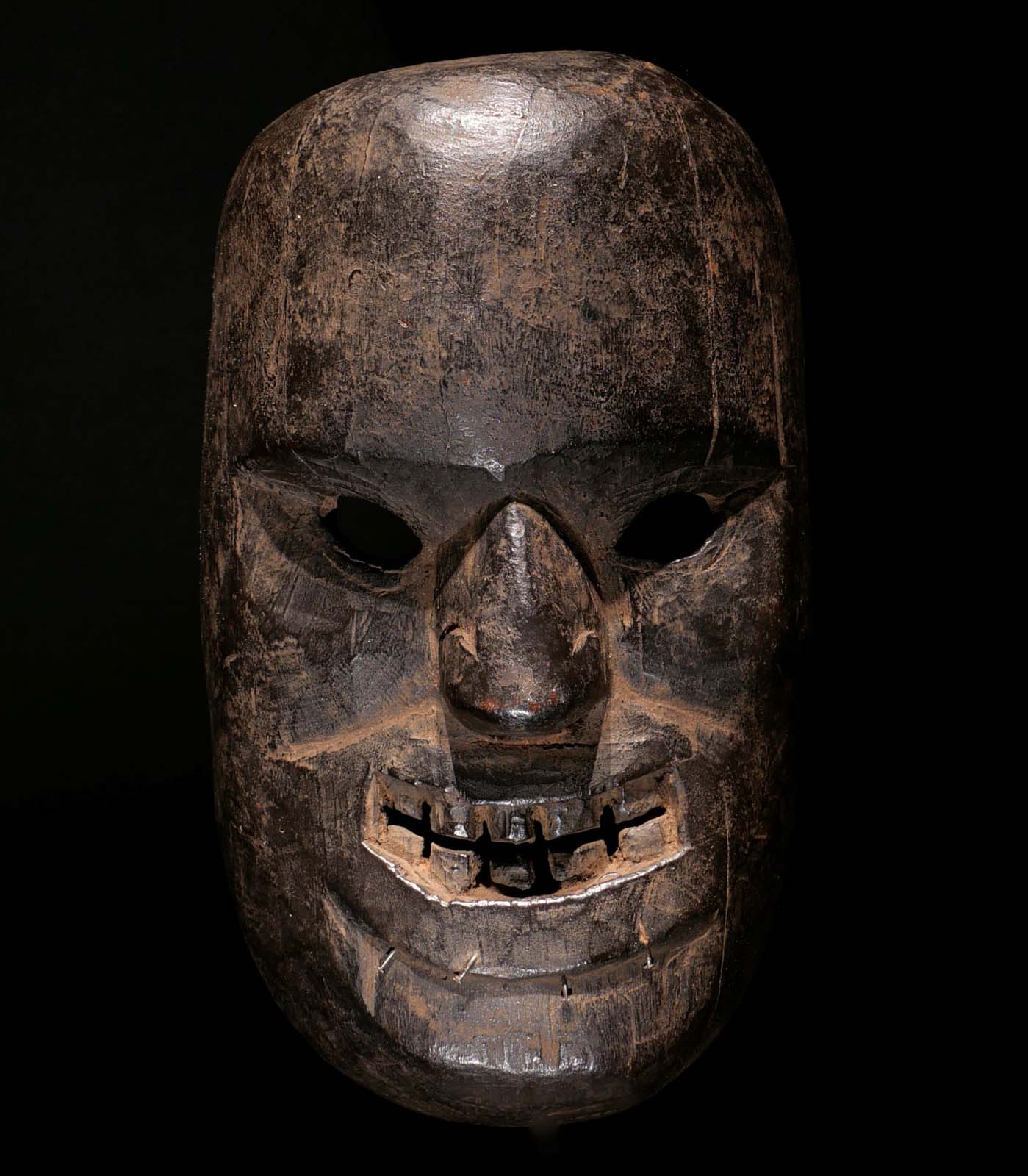 Schamanen-Maske, Holz. Nepal, Mitte 20.Jhdt. H 28 cm. 700.- €